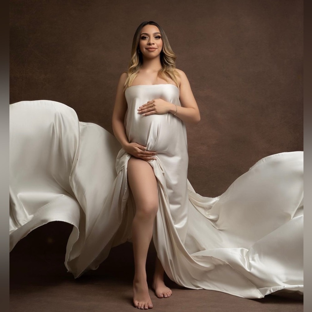 Maternity White Silk Fabric Gown Maternal Photography Pregnancy Tossing